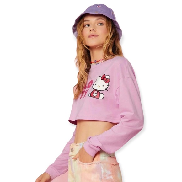 🆕Hello Kitty Cropped Long Sleeve Sweatshirt - Picture 4 of 6